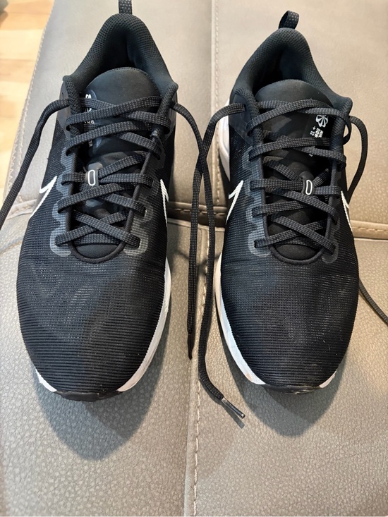 Nike Other - Nike Black And White Sneakers
